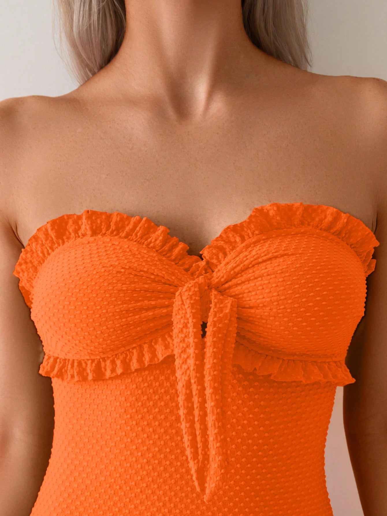 Maiô Tomara Que Caia Texturizado Com Babados Delicados