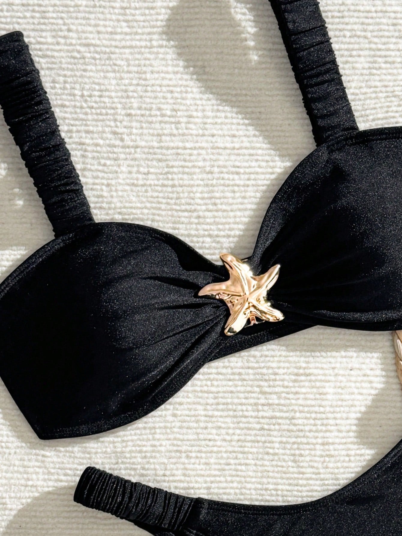 Biquíni Meia Taça High Leg Com Aviamento Estilo Resort