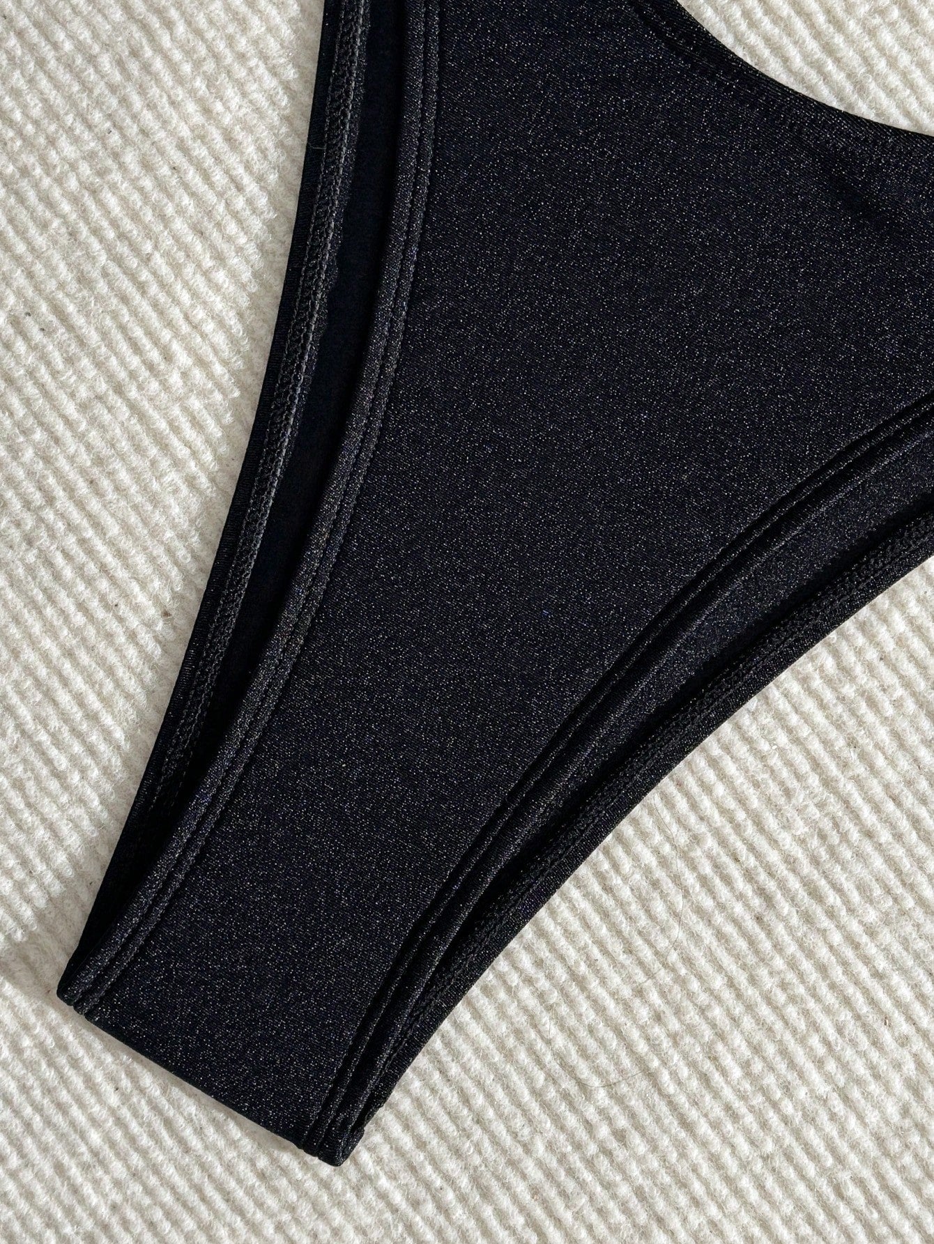 Biquíni Meia Taça High Leg Com Aviamento Estilo Resort