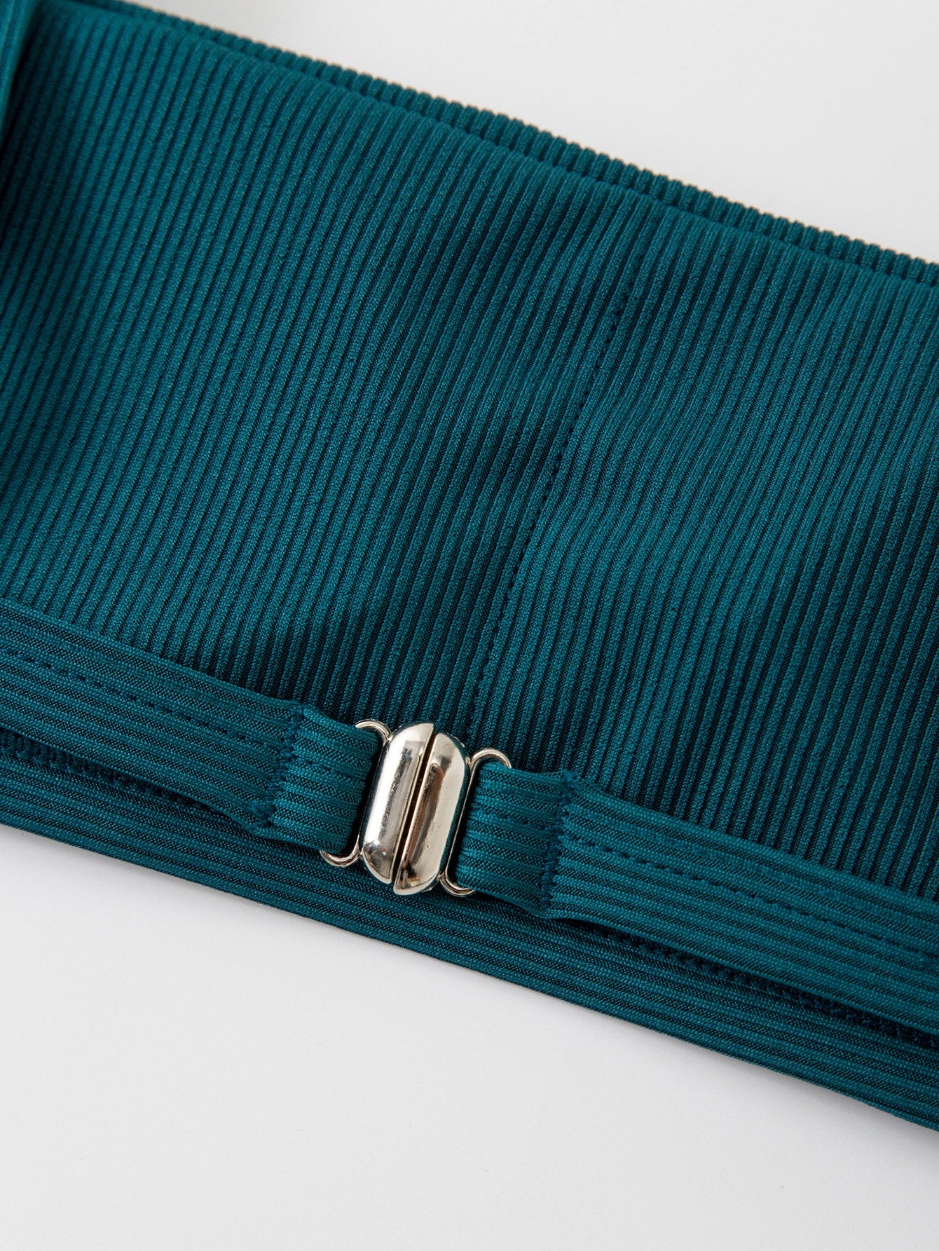 Biquíni Bandeau Asa Delta Canelado Minimalista