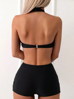 Maiô Com Recorte Central E Detalhe De Argola Estilo Retrô