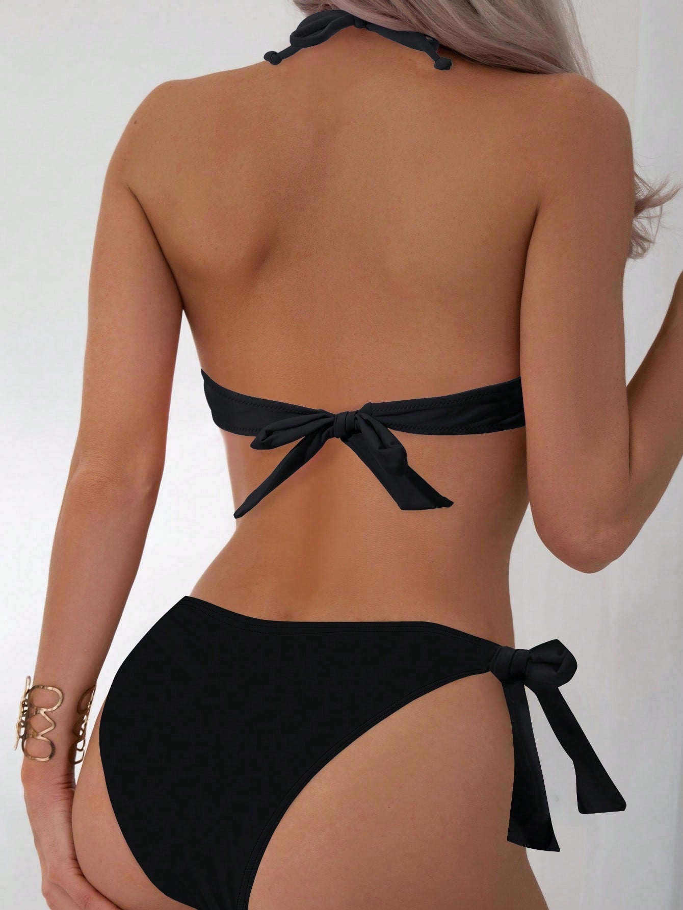 Biquíni Tomara Que Caia Com Detalhe Trançado Lateral