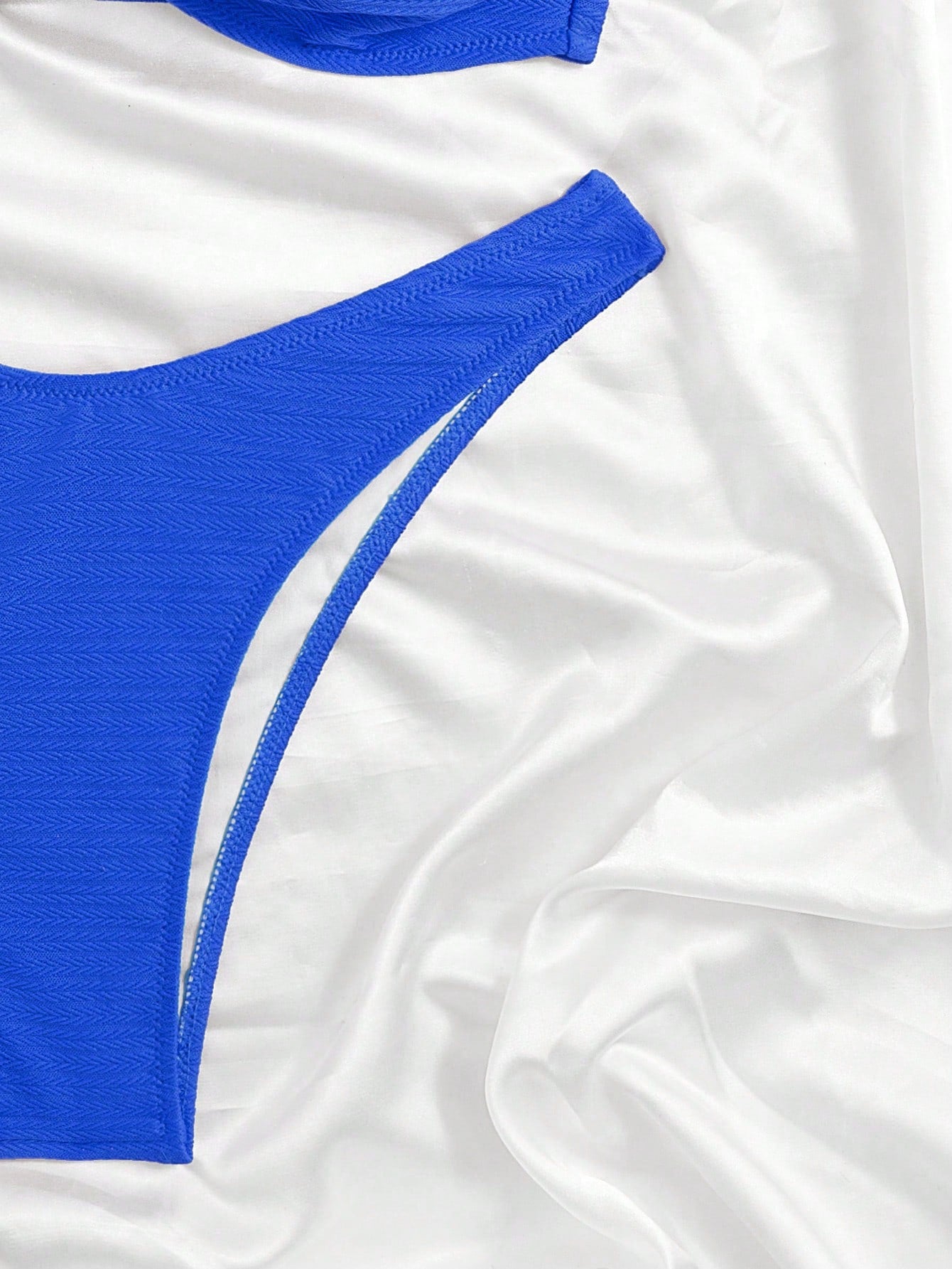 Biquíni Tomara Que Caia Texturizado Com Detalhe De Pérolas