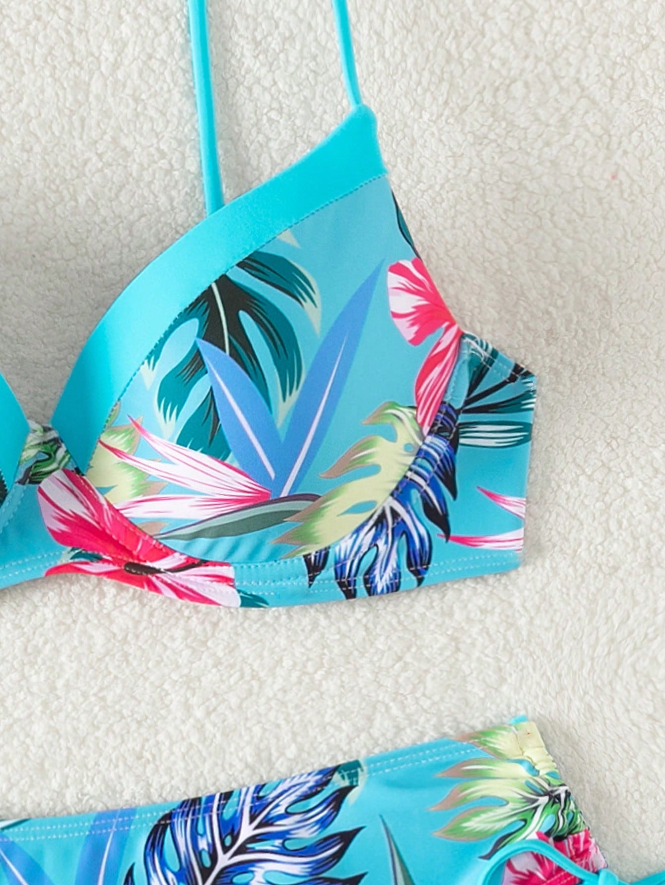 Biquíni Meia Taça Cintura Alta Estampa Floral Tropical