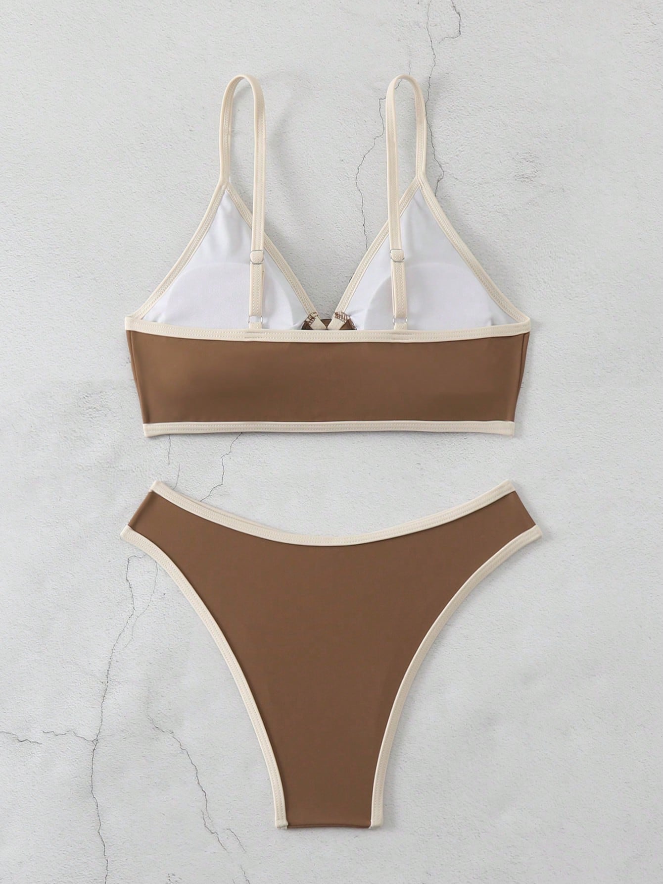 Biquíni Triângulo Com Argola Central Estilo Minimalista