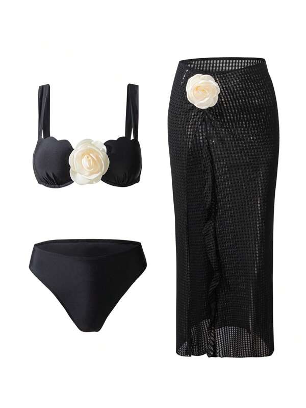 Conjunto Com Aplique De Flor E Saia Vazada Sofisticada