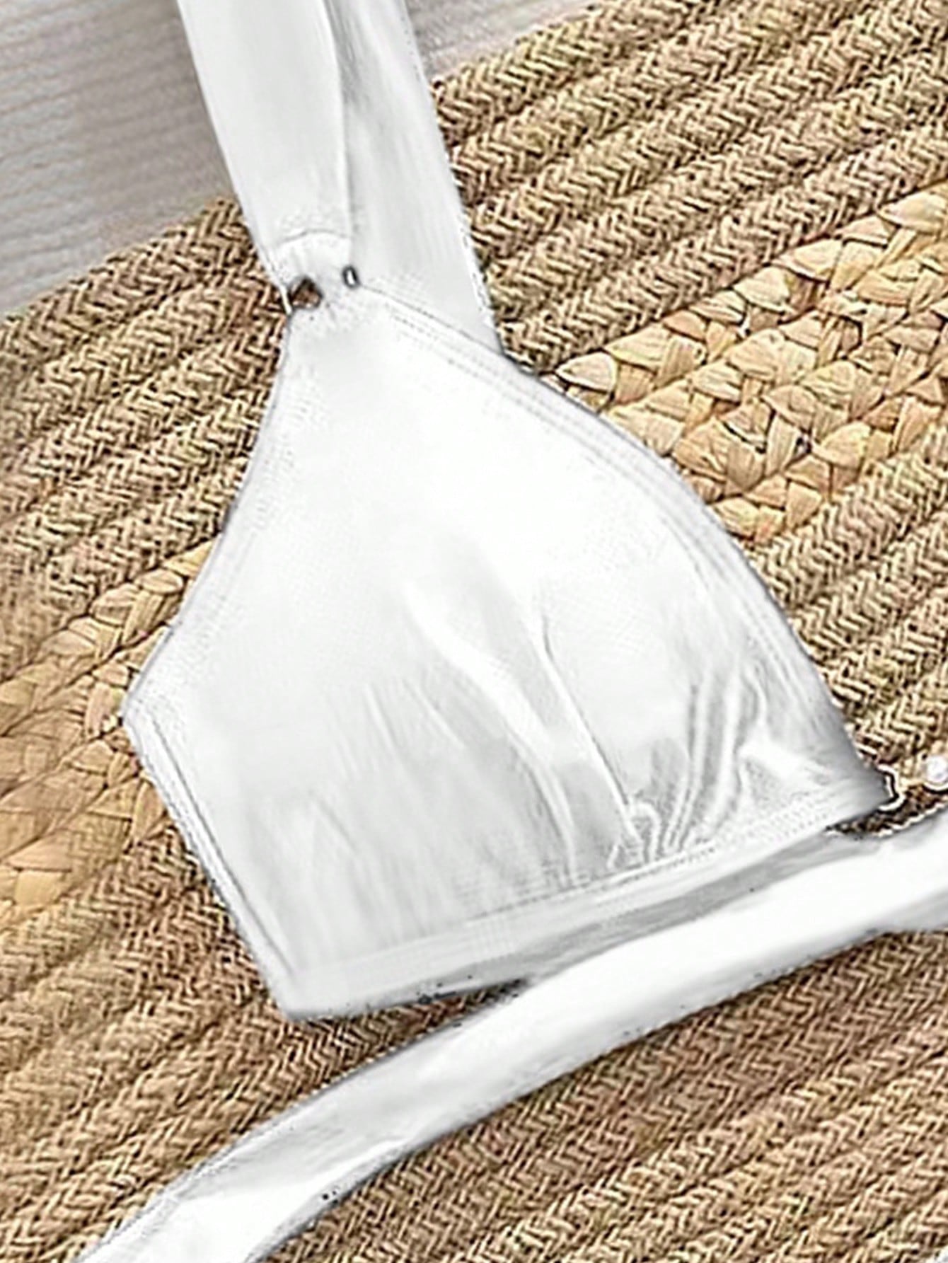 Biquíni Triângulo Com Argolas Douradas E Alças Largas