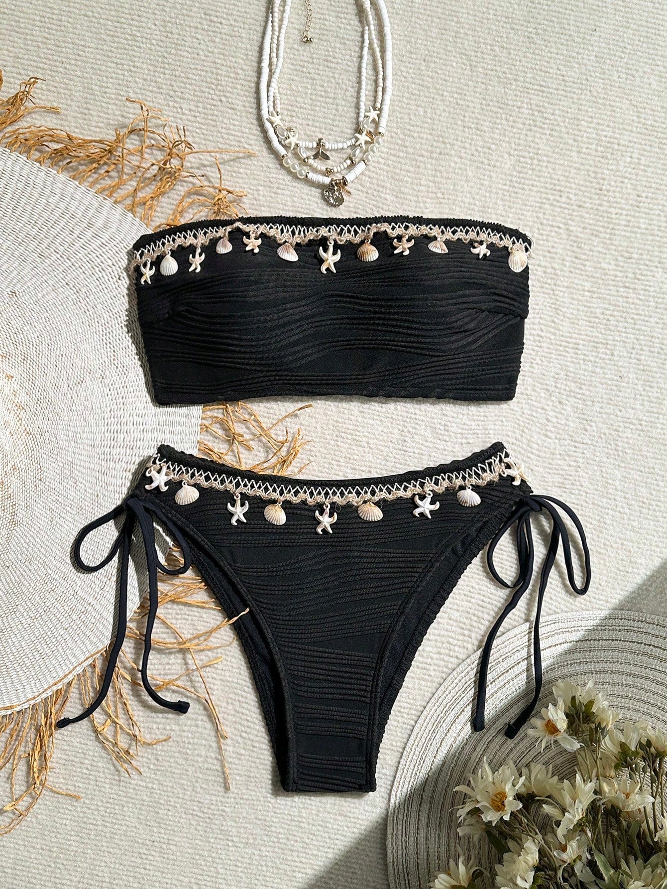 Biquíni Tomara Que Caia Com Conchas E Amarrações