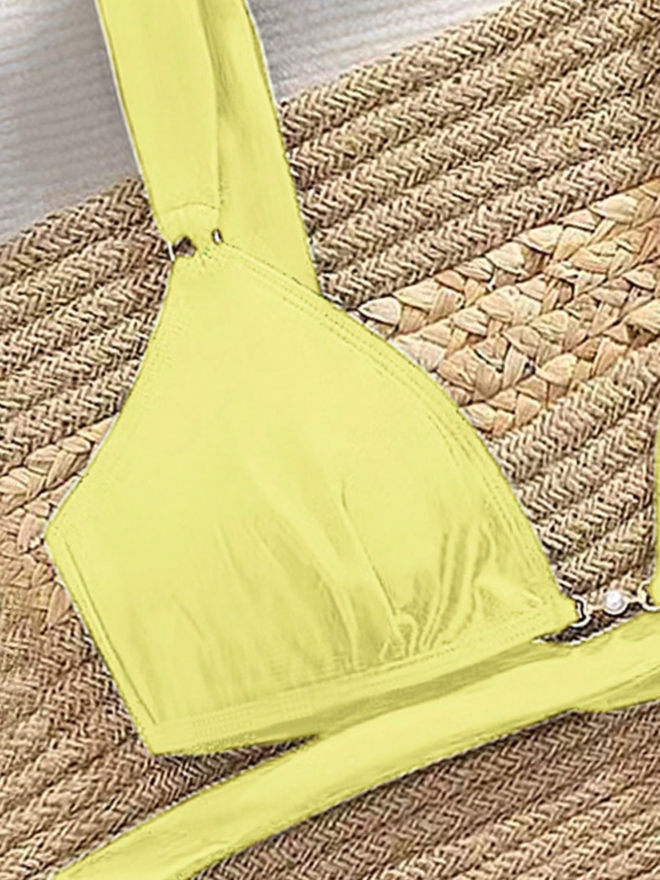 Biquíni Triângulo Com Argolas Douradas E Alças Largas