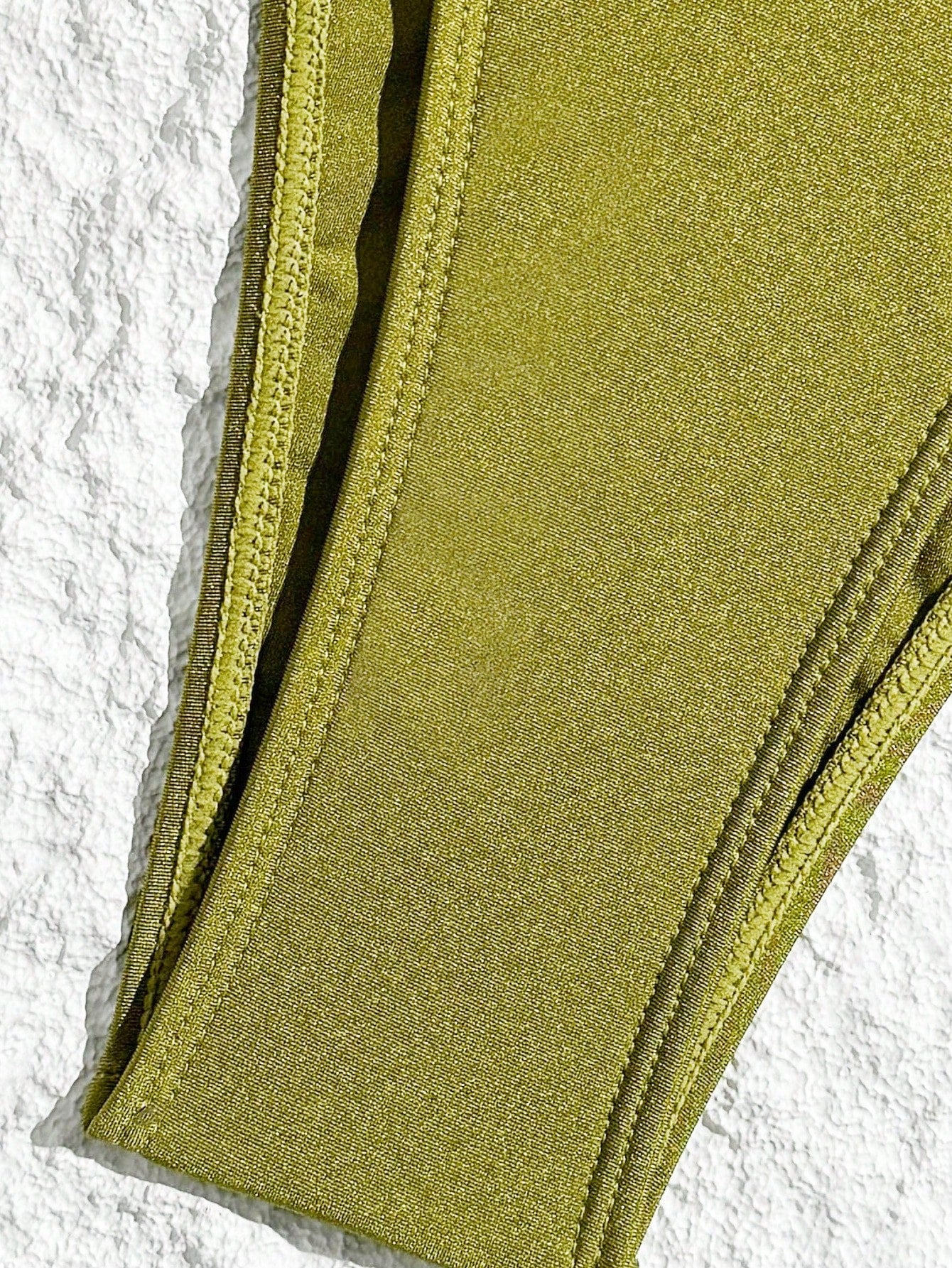 Biquíni Meia Taça High Leg Com Aviamento Estilo Resort