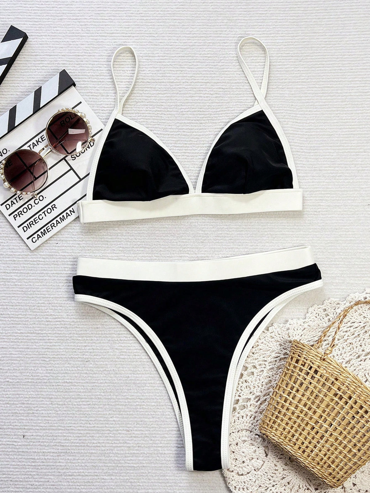 Biquíni Hot Pant Top Triângulo Com Detalhe Contrastante