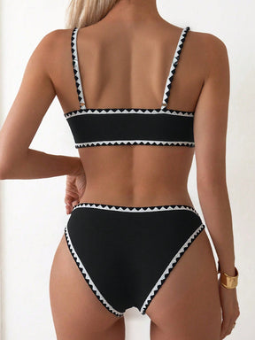 Biquíni Top Reto Com Detalhe Geométrico