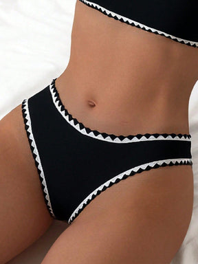 Biquíni Top Reto Com Detalhe Geométrico