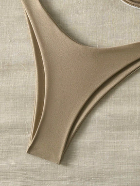 Biquíni Meia Taça Com Aviamento Central Estilo Clássico