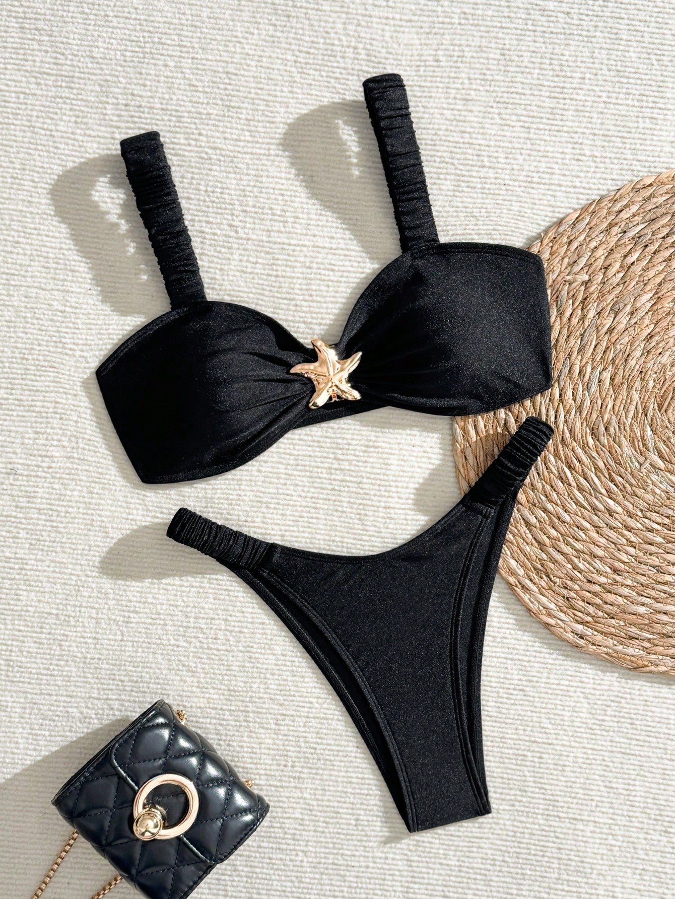 Biquíni Meia Taça High Leg Com Aviamento Estilo Resort