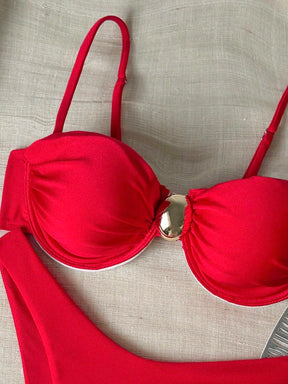 Biquíni Meia Taça Com Aviamento Central Estilo Clássico