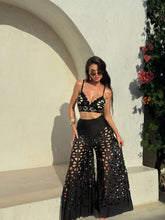 Conjunto Com Top Recortado E Calça Vazada Geométrica