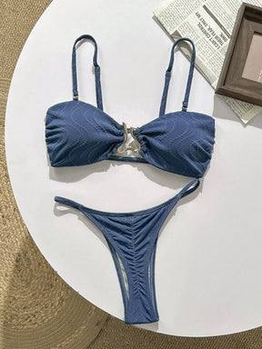 Biquíni Meia Taça Texturizado Com Detalhe Metálico