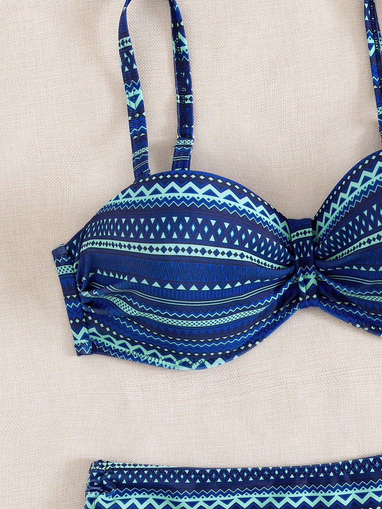 Biquíni Meia Taça Cintura Alta Estampa Étnica