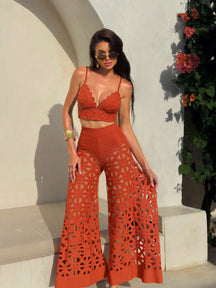 Conjunto Com Top Recortado E Calça Vazada Geométrica